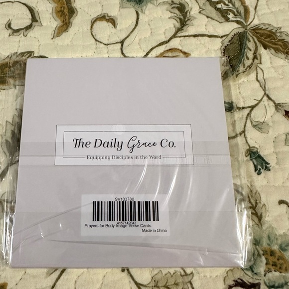 Lot of 2 The Daily Grace Co. Scripture Card Collections on Body Image/Truth - Picture 3 of 3